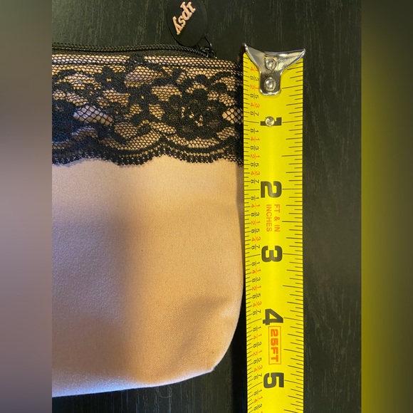 3 Item GLAM/Relax SET: Rhinestone Shoe Charms, 2 Spa Headbands, & Ipsy MakeupBag - Picture 5 of 7